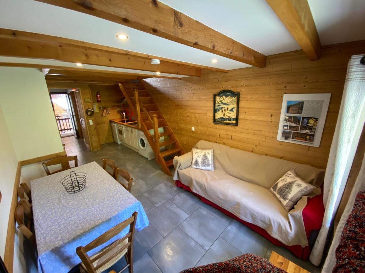 L Alpin Bel Appartement Avec Terrasse Dans Vieille Ferme De Montagne Renovee Les Orres Exterior photo