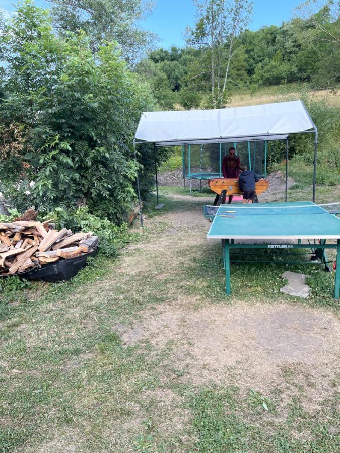 L Alpin Bel Appartement Avec Terrasse Dans Vieille Ferme De Montagne Renovee Les Orres Exterior photo