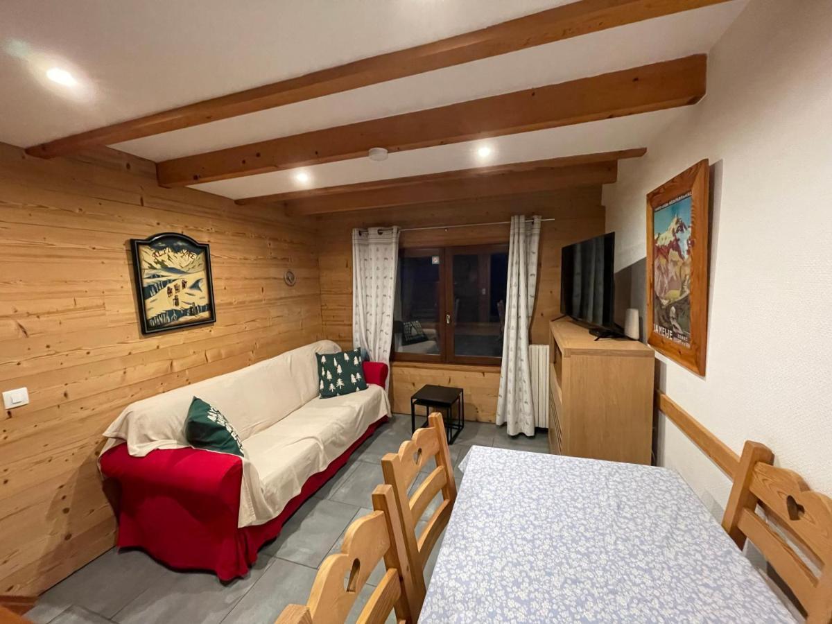 L Alpin Bel Appartement Avec Terrasse Dans Vieille Ferme De Montagne Renovee Les Orres Exterior photo